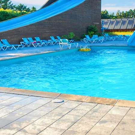 Beautiful In With Swimming Pool 펜션
