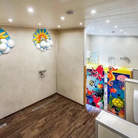 펜션 Beautiful In With Swimming Pool 한스트홀름